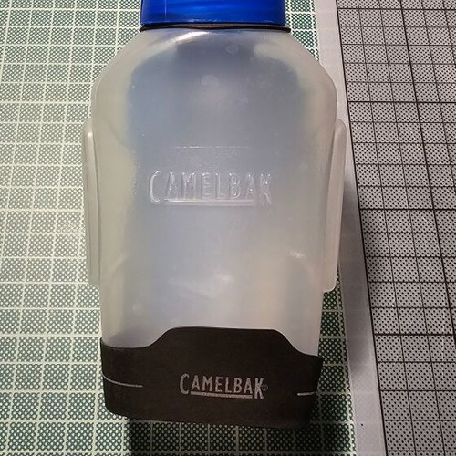 Camelback water bottle 300ml like new with handle and pouch