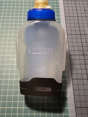 Camelback water bottle 300ml like new with handle and pouch