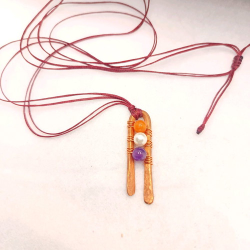 Handmade pendant with semi-precious stones and copper wire