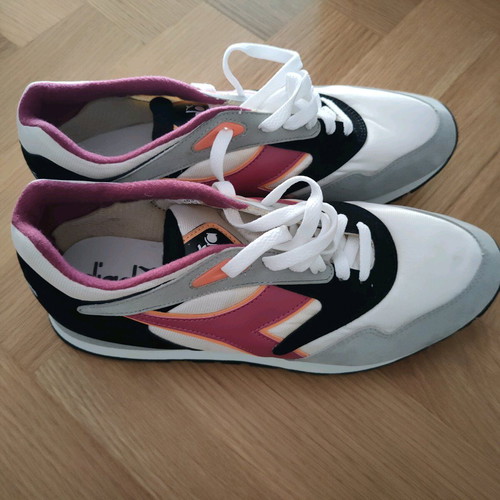 Vintage Diadora Pulse athletic shoes size 44 new, multicolor