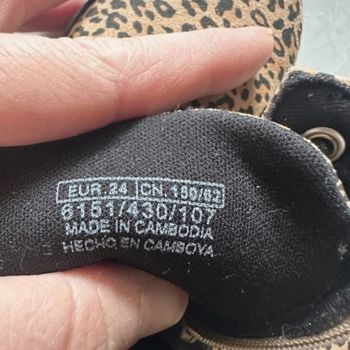 Animal Print Baby Boots like new, size 24, with laces and zipper