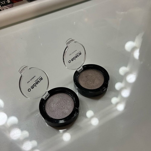 O-Morfia eyeshadow set of 2 like new