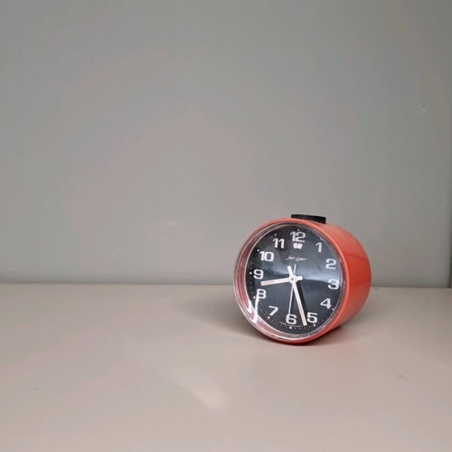 Jerger vintage wind-up alarm clock used, space age