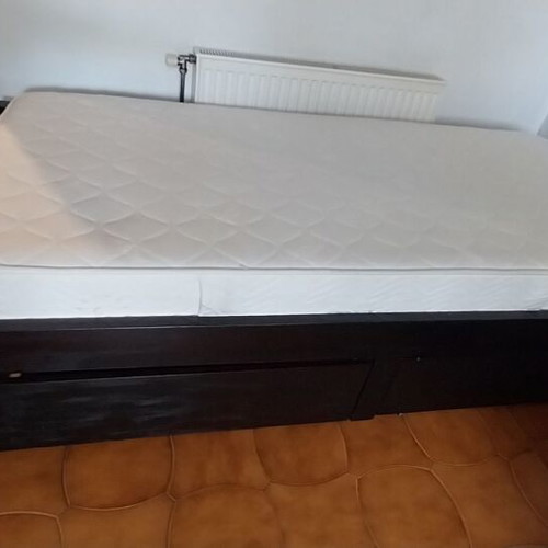 Single bed with storage space like new, solid wood, 1.05x2.15m