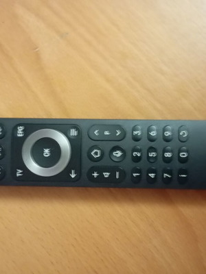 Cosmote Android TV box remote control like new