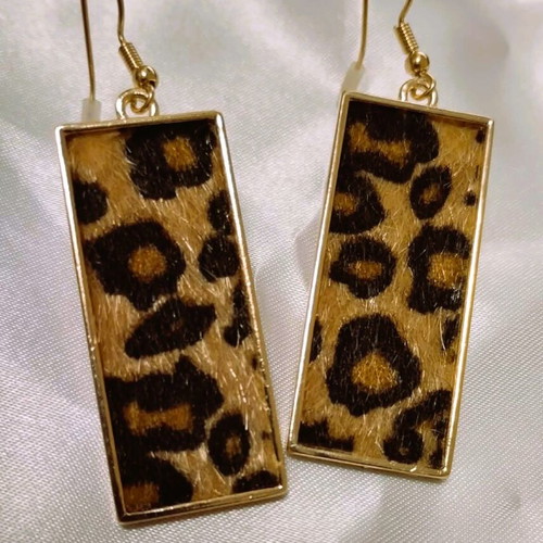 Leopard earrings new with special material and brown-beige color