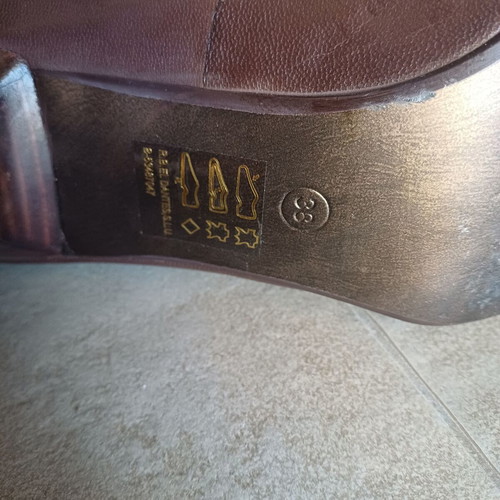 Roberto Botella Brown Leather Pumps Size 38 Like New