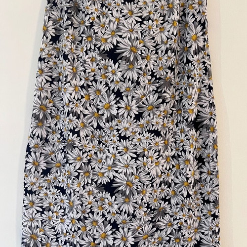 French skirt with daisy pattern