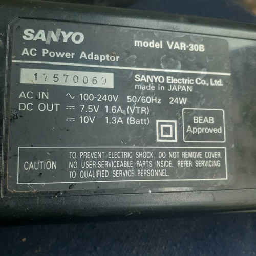 Sanyo camera charger used in very good condition