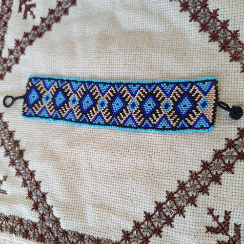 Ethnic blue bracelet handmade with glass beads new