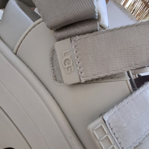 Ugg Women's Platform Beige Like New