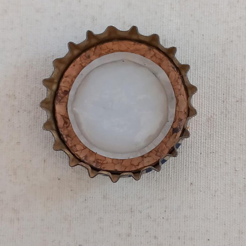 Souroti metal water bottle cap with cork used