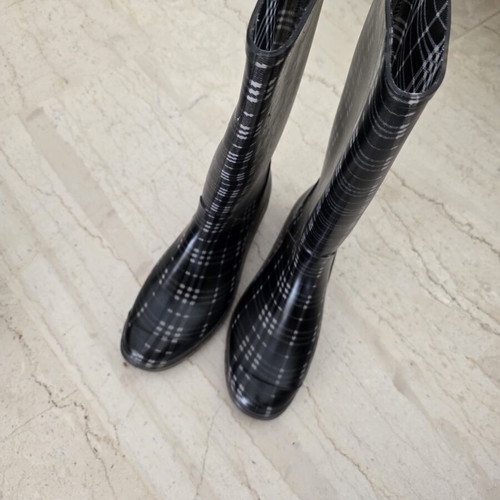 Franka Limited Edition Rain Boots Size 41 New, Waterproof, Plaid