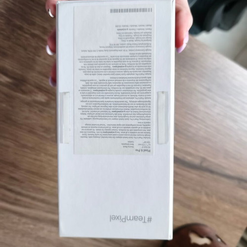 Google Pixel 6 Pro used with broken motherboard and cracked screen