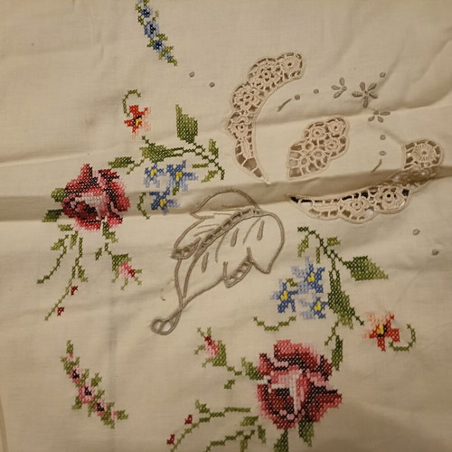 Hand-embroidered work by a Asia Minor grandmother like new with 8 doilies