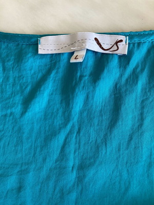 Top like new, size large