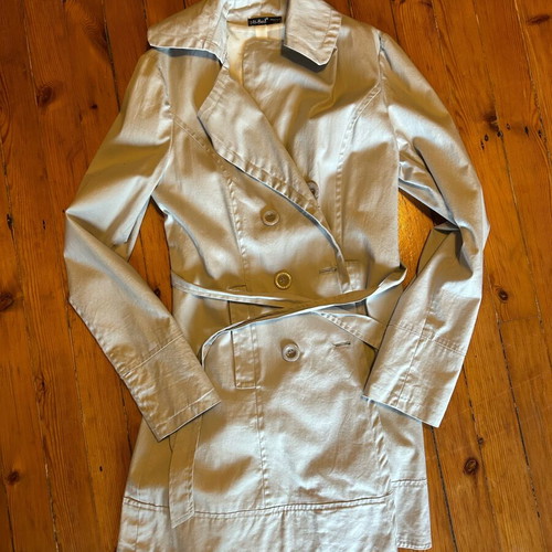 Trench coat used, light gray color
