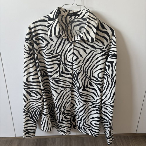 Shein zebra print shirt like new, medium size