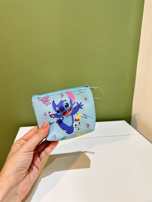 Stitch Wallet with Zipper and Ring like new, blue
