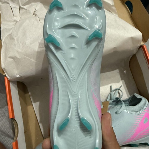 Nike ZM Vapor 16 Pro FG football boots, pink and turquoise, size 42.5