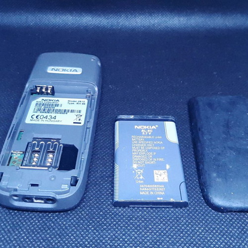 Nokia 2610 with Greek menu and battery