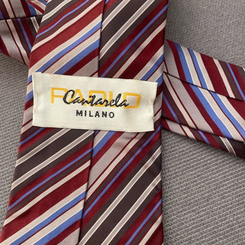 Tie in excellent condition