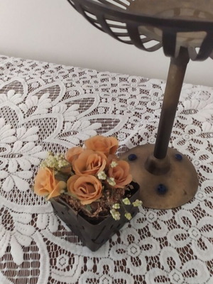 Decorative fruit bowl and small decoration with bouquet like new