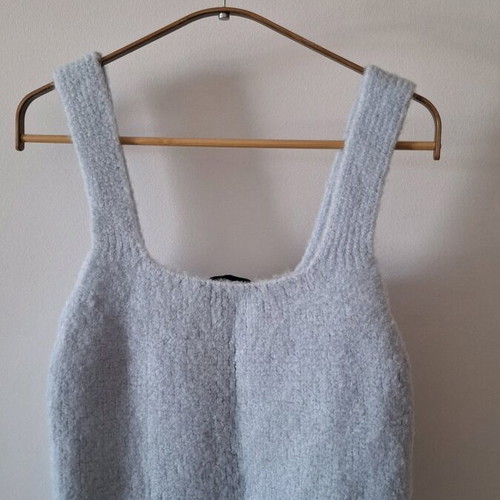 Zara knitted top light blue with embroidered flowers like new