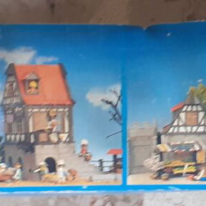 Lyra Playmobil Knight Castle with Box used