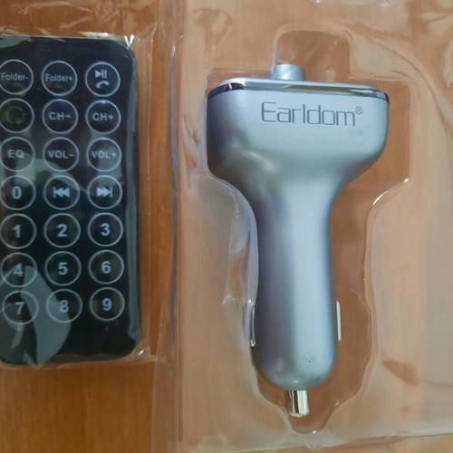 Car kit radio and charger unused
