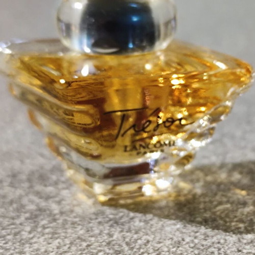 Tresor Lancome Eau de Parfum miniature 5ml like new, tester