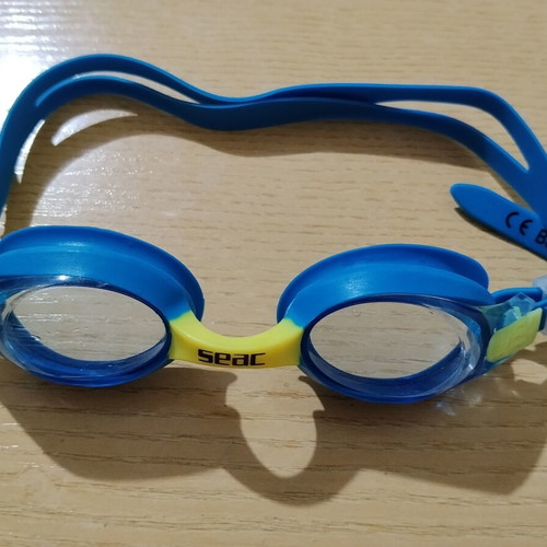 Children's swimming goggles used