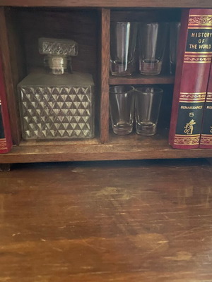 Mini bar books decorative like new