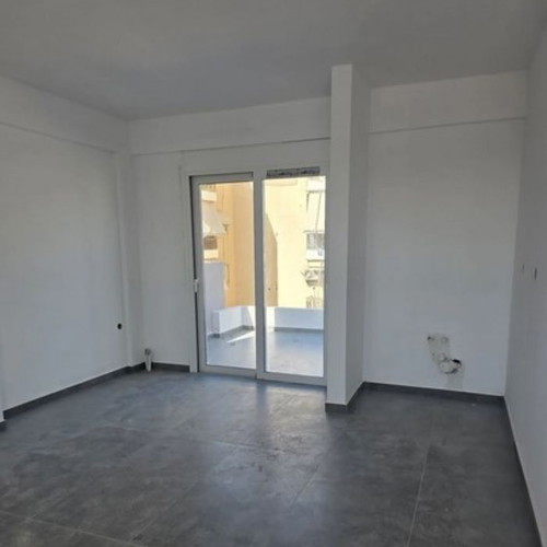 Γκαρσονιέρα νεόδμητη 30 τ.μ. 4ου ορόφου στο Αιγάλεω Ιεράπολη με θέα και θέση στάθμευσης