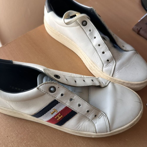 Tommy Hilfiger athletic shoes unisex size 40 used white