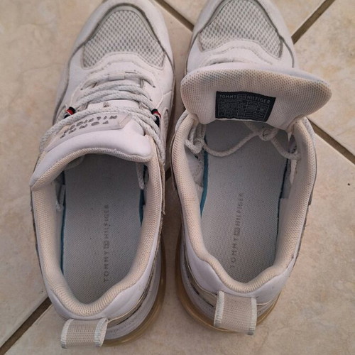 Tommy Hilfiger athletic sneakers used, white leather, size 37