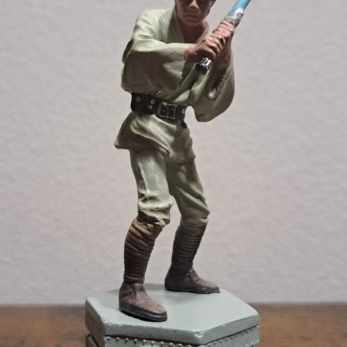 Star Wars Luke Skywalker De Agostini figure like new with magazine