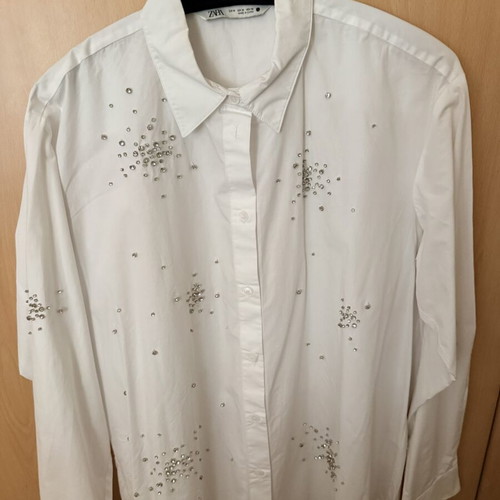 Zara white shirt with special details new, comfortable fit
