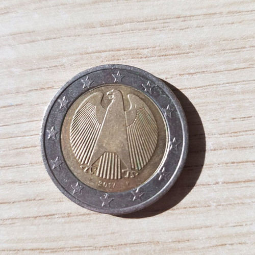 2€ coin Germany with factory error shifted center used