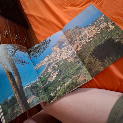 Sicilia L'Isola Del Sole travel guide like new, Italian