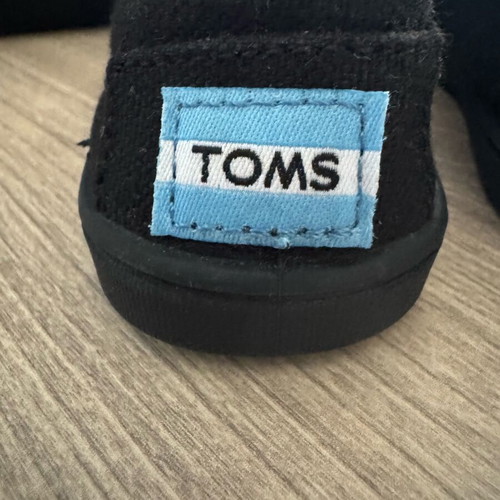 Toms baby shoes new, size 22