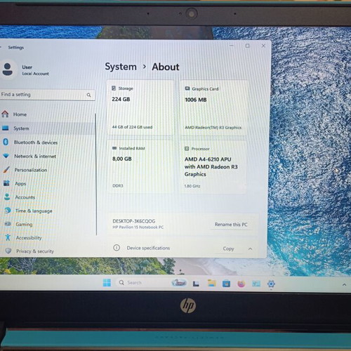 HP Pavilion 15.6" Turquoise Summer Edition laptop σαν καινούργιο, AMD A4, SSD, 8GB RAM