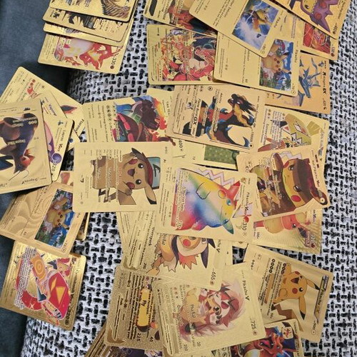 Pokémon gold cards like new, pack of 67 with 17 rare
