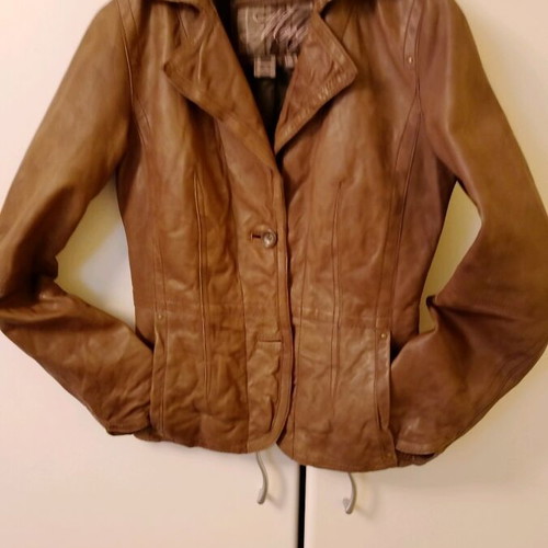 Leather women's jacket brown like new, size small 36 8