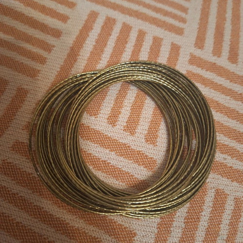 Bracelet with gold rings new, alternative style