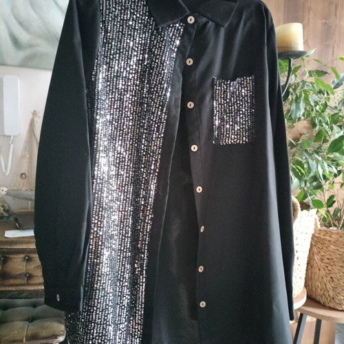Black shirt with silver details size L new