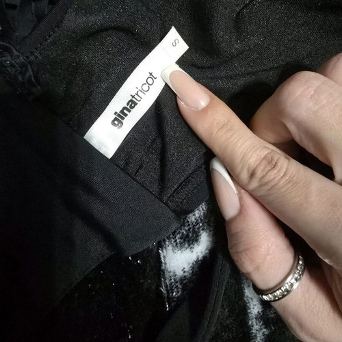 Swimwear top like new, size S, black