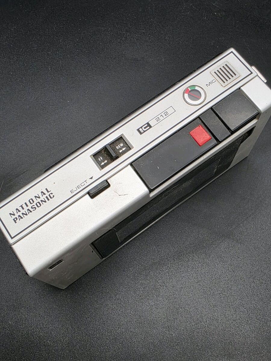 National Panasonic RQ-212 ポータブルカセットプレーヤー National Panasonic RQ-212 Retro Cassette… - € 35,00 - Vendora.cy