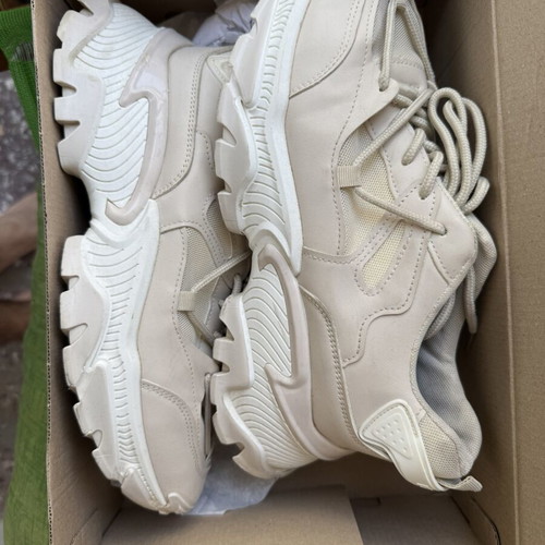 Luigi women's walking shoes size 41 used, white beige