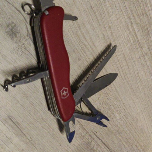 Victorinox Outrider Swiss Army Knife like new, red, 14 functions